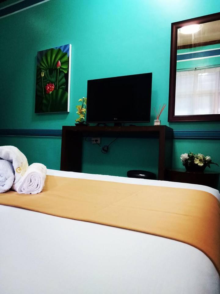 Villa Jhoana Resort Angono Номер фото