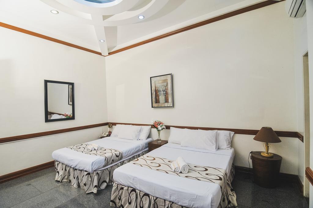 Villa Jhoana Resort Angono Экстерьер фото